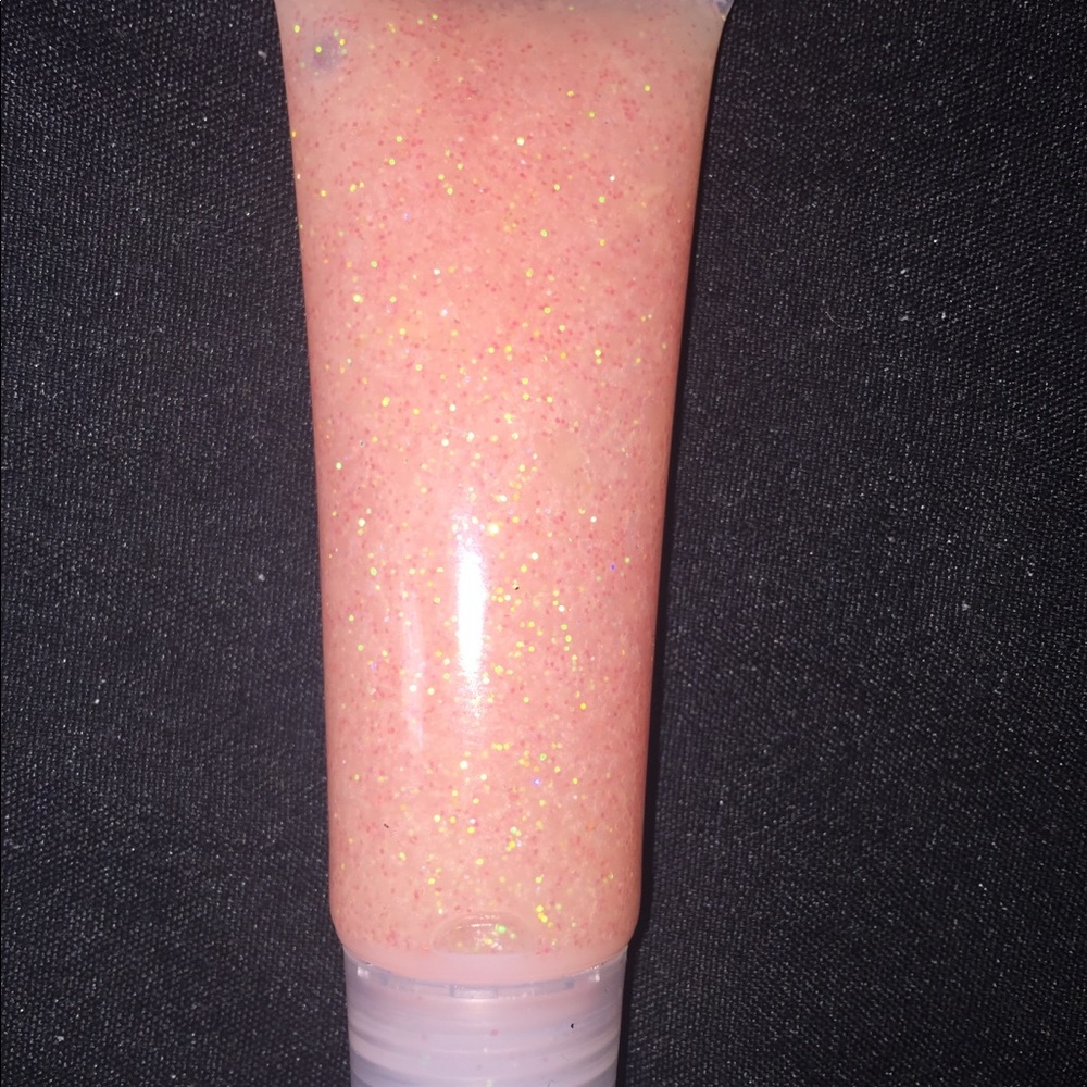 Homemade Vegan Lip Gloss - Picture 5 of 5